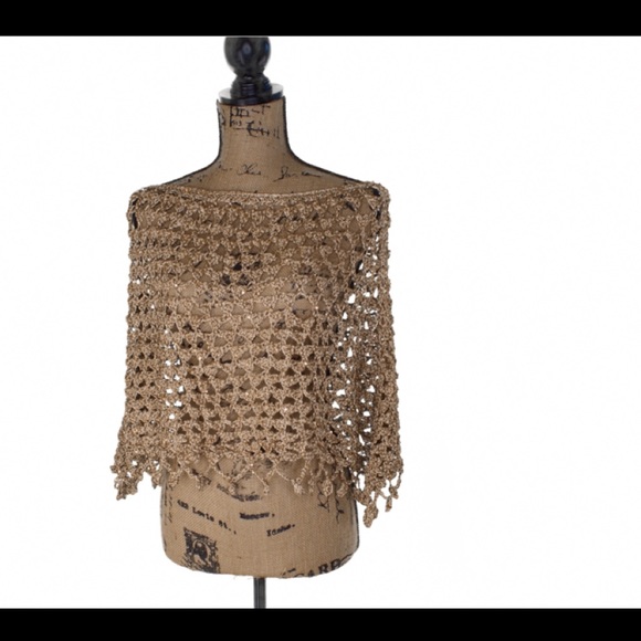 Crochet poncho. - Picture 1 of 1